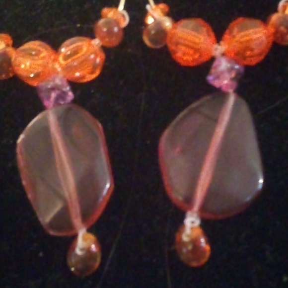 ❤️ Handmade Hoop Orange Beaded Earrings - Picture 5 of 6
